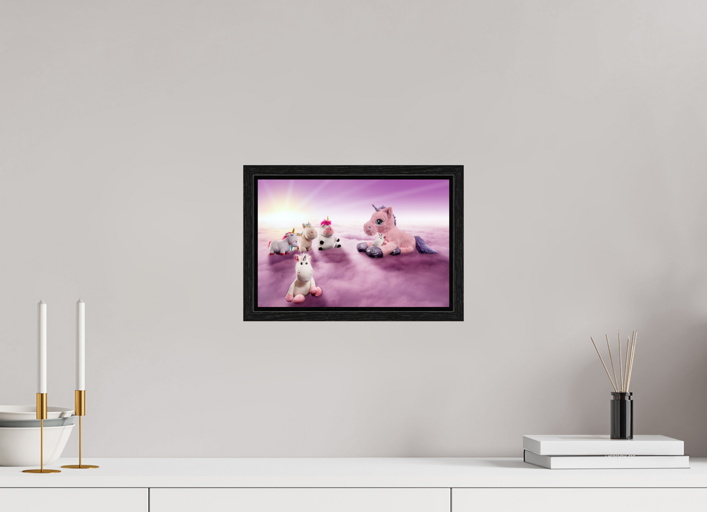 30 x 20 cm, Floater Frame Wandbild weiße Einhörner Kuscheltiere auf den Wolken Deko Kinderzimmer