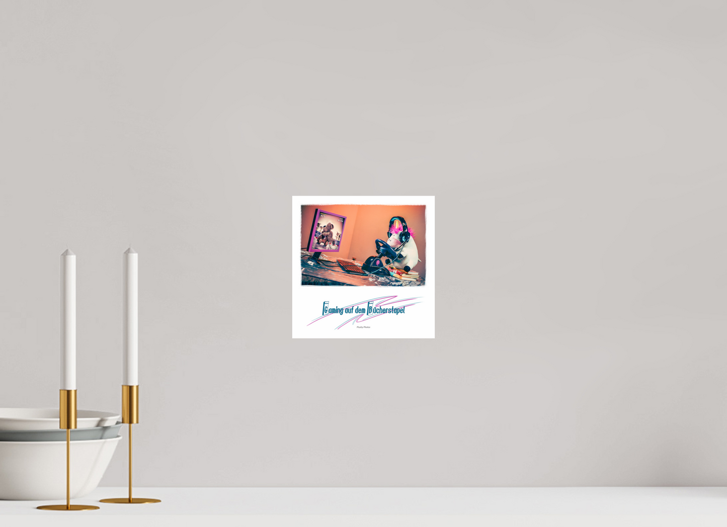 20 x 20 cm, Photo Print On Fuji Crystal DP II Plushy Gaming auf dem Buecherstapel Wanddeko Quadrat