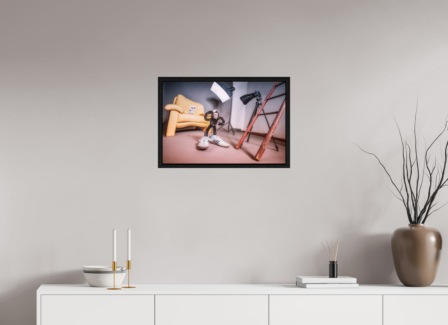 60 x 40 cm, Floater Frame Der Fotograf und die Eule -